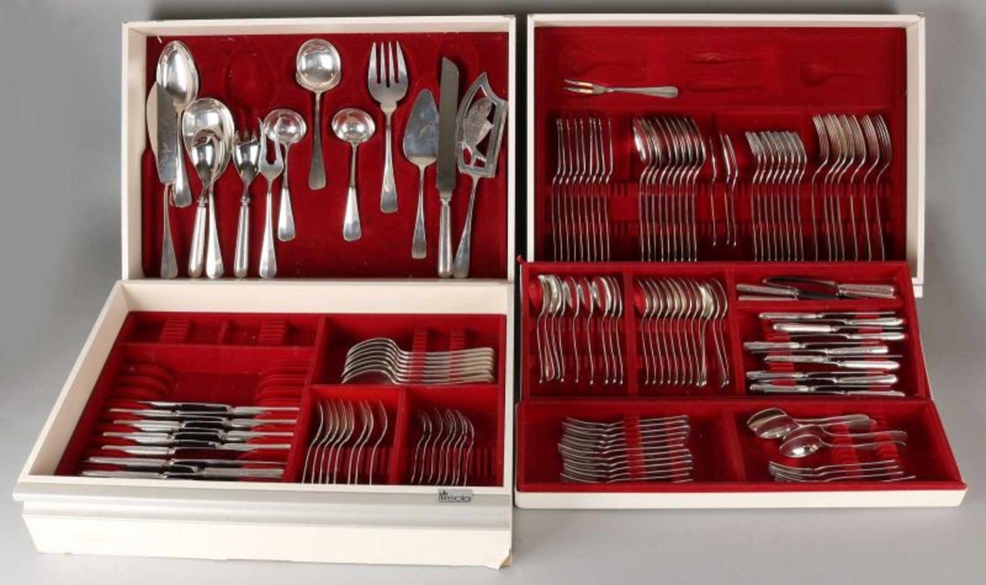 Cassette with large silver cutlery, 925/000, model Hollands Smooth, with 8 table spoons, forks 7 and