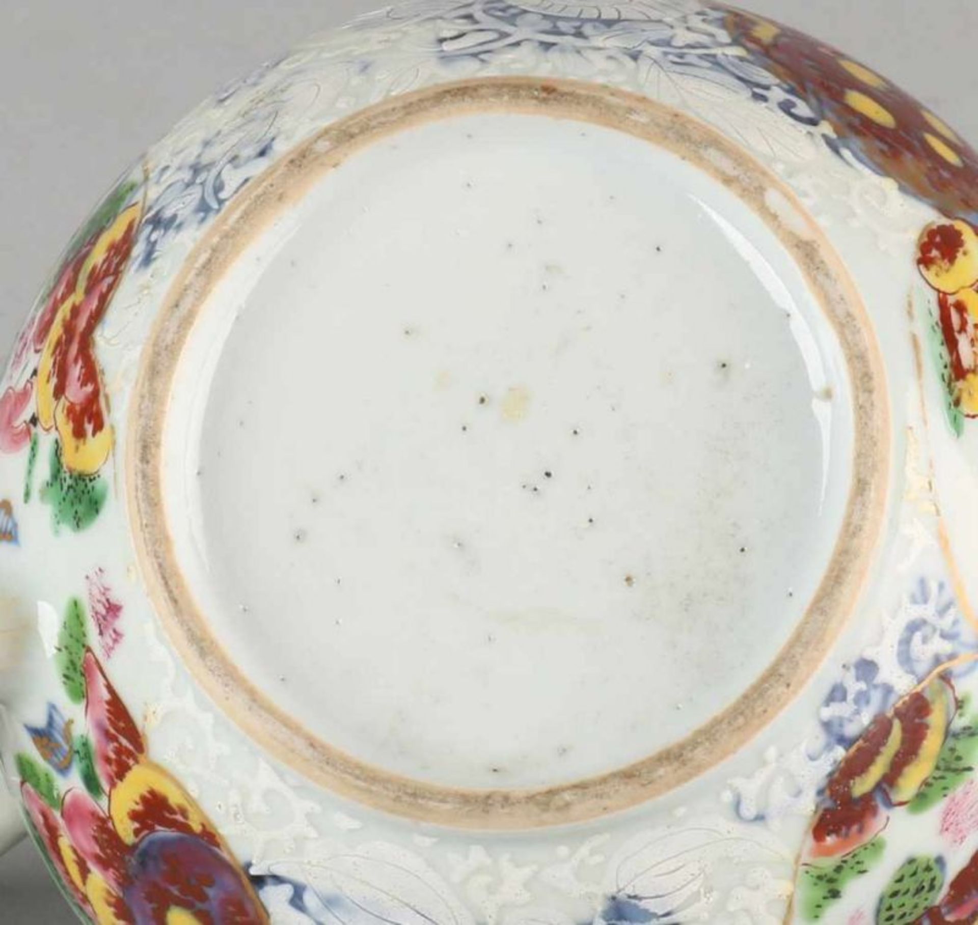 Separate 18th - 19th century Chinese porcelain teapot with landscape + white floral decors. Spout - Image 3 of 3
