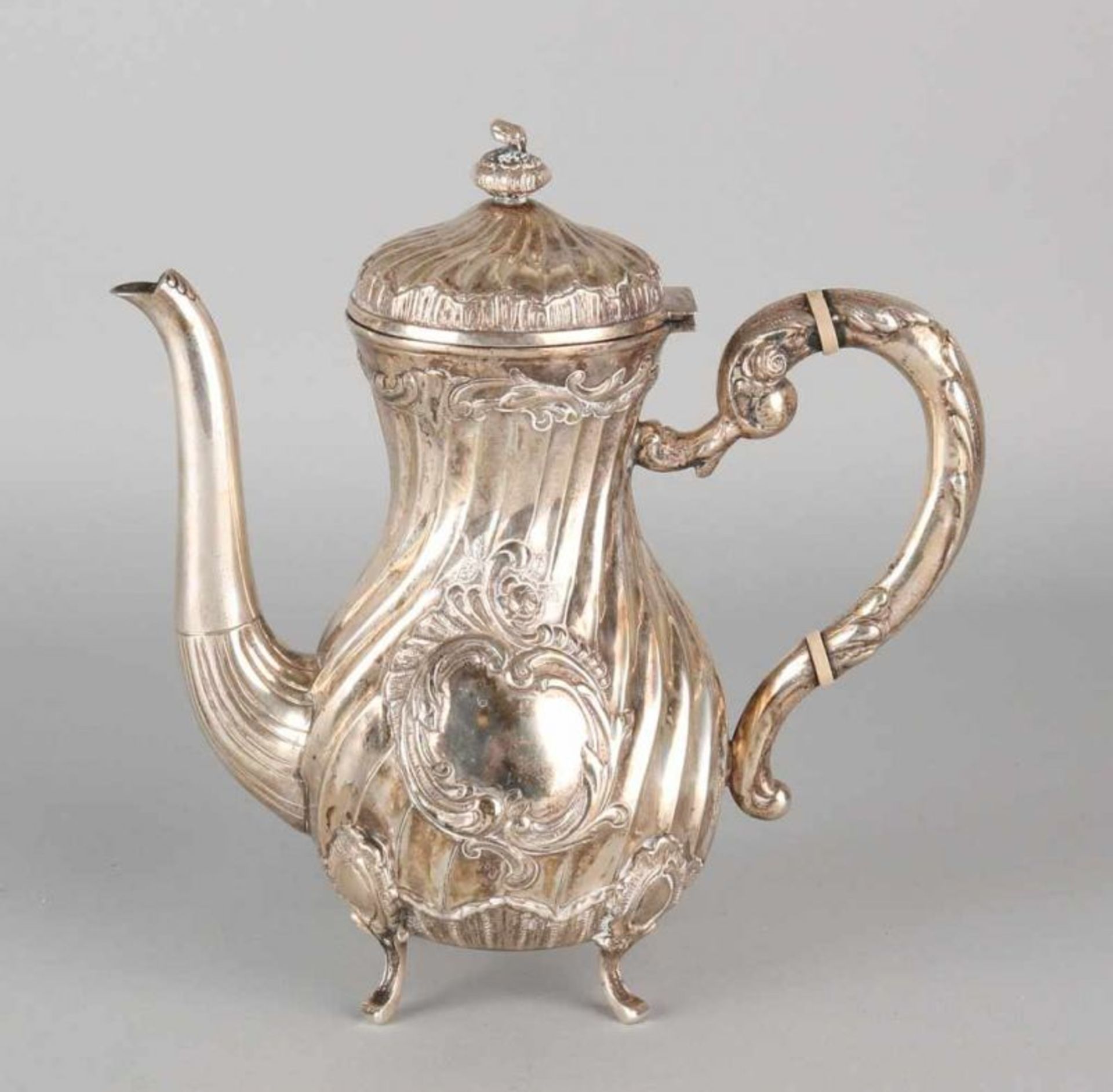 Silver coffeepot, 835/000, rococo style with a twisted operation and elaborated cartouche and - Bild 2 aus 2