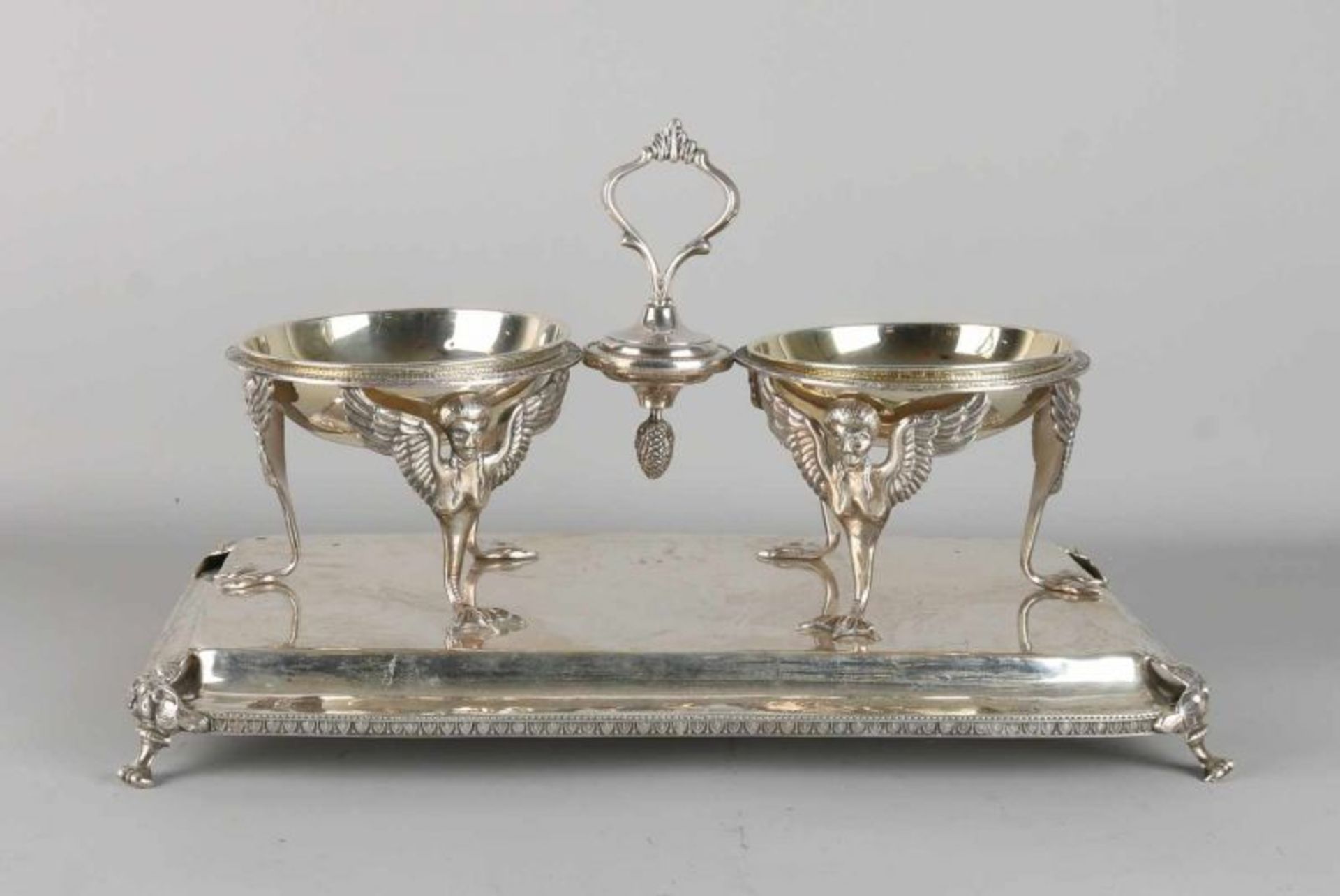 Fine silver table piece, Caviar-scale, 925/000, having a rectangular basement fitted with an edge