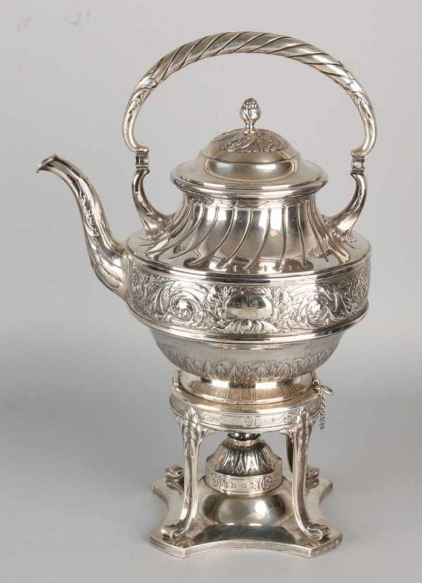 Beautiful silver urn, 830/000, with boiler and burner Comfoor. Historicism, decorated with - Image 2 of 3