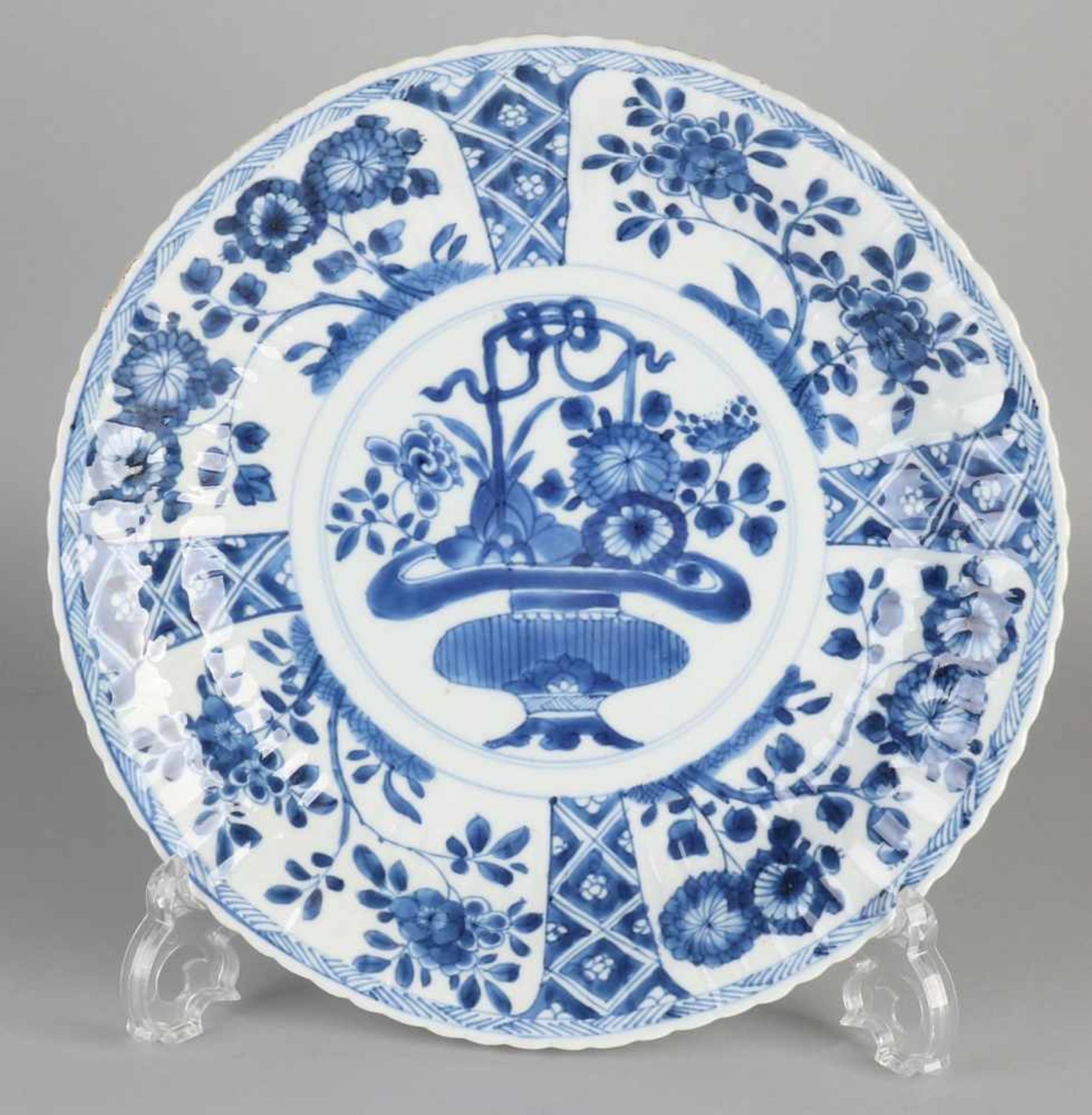 Large 17th - 18th century Chinese porcelain Kangxi dish with floral decoration + bottom mark.