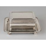 Silver cookie jar with coaster, 833/000, rectangular biscuit box with hinged lid provided with a