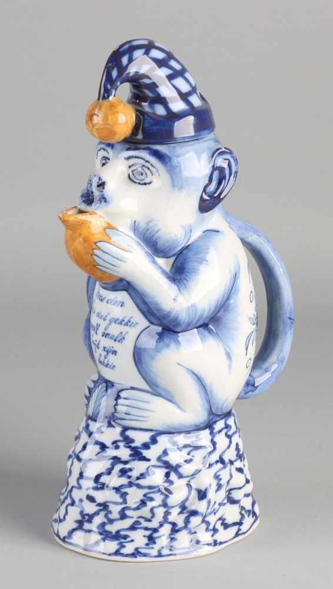Delft polychrome Fayence banter jug ​​spell. 'Kees the monkey Uijt gives milk its snout ". Circa
