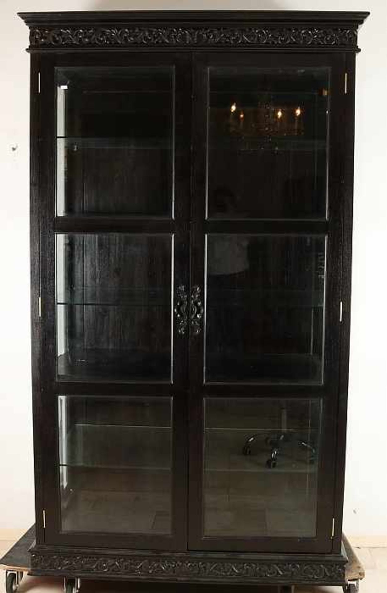 High large two-door teak display cabinet with faceted glass and shelves. Second half 20th century.