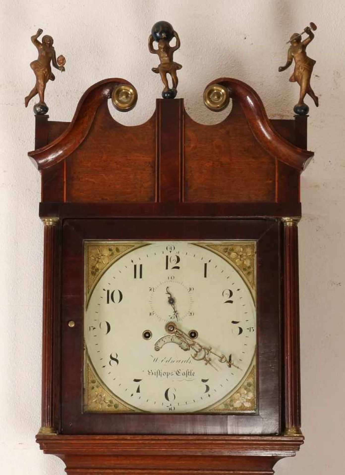 Antique English grandfather clock with oak / mahogany clock case. Circa 1800. Eight day clockwork, - Bild 2 aus 2