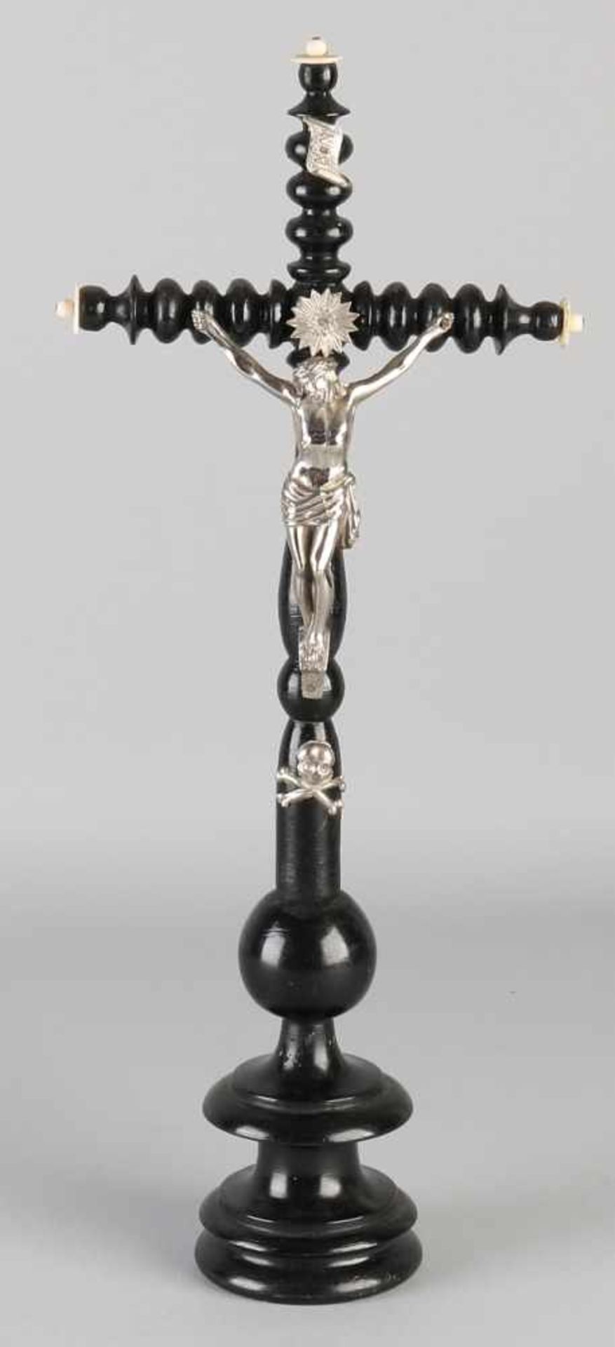 19th Century geeboniseerd wooden crucifix plated Corpus Christi and Inri. Size: H 39 cm. In good