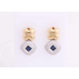Yellow gold earrings, 585/000, sapphire and diamond. Studs, X-shaped, with suspended from it a white