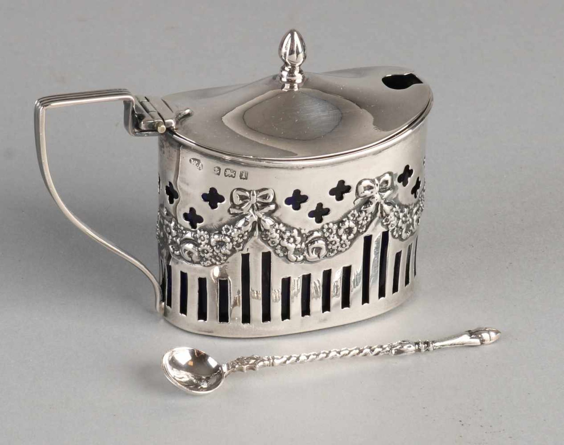 Silver mustard, 925/000, with blue glass liner. Sawn silver pot, barge-like shape, decorated with