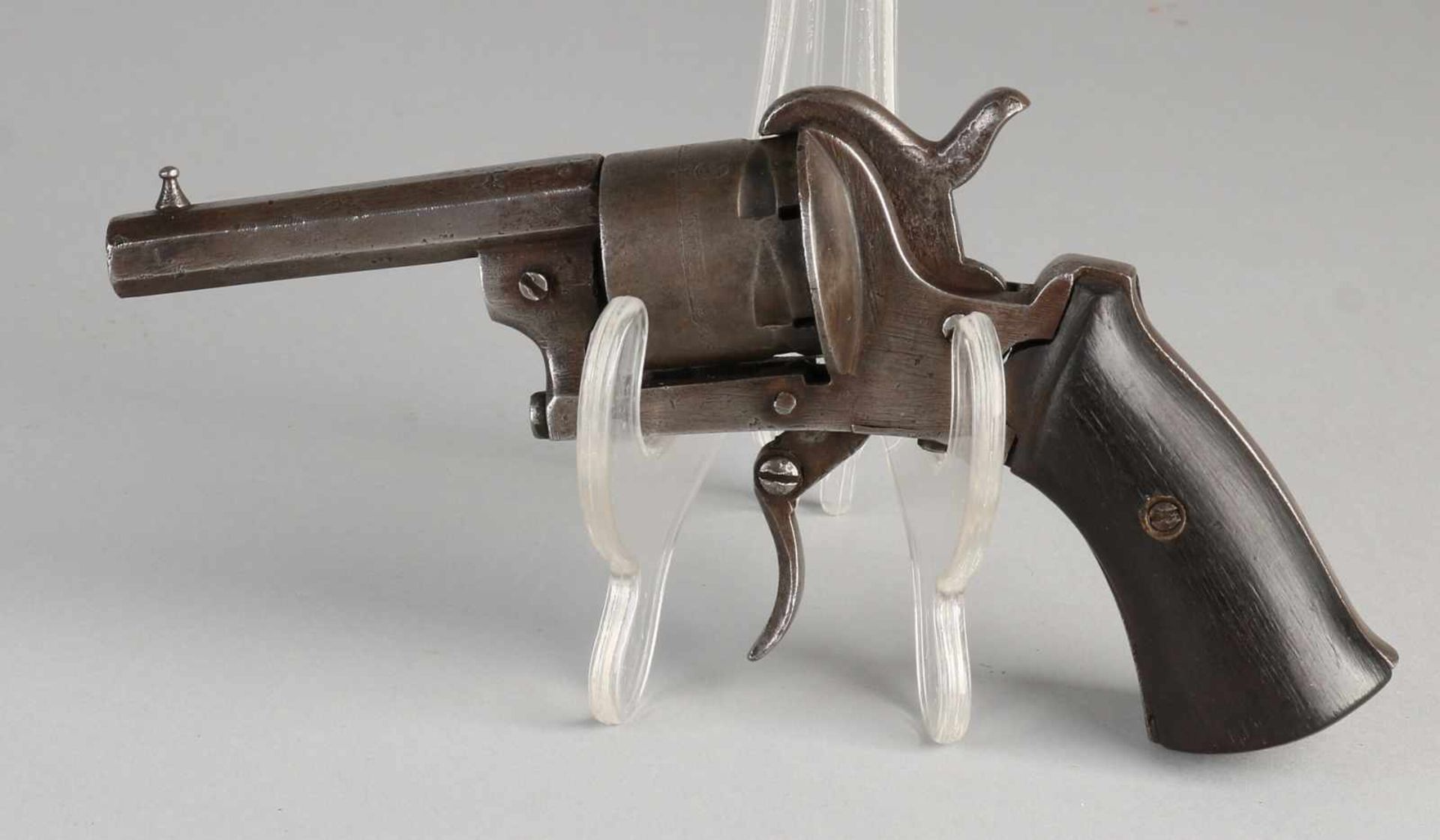 Penvuur antique revolver. Marked ELG + number. Octagonal barrel. Size: L 16 cm. In good condition. - Image 2 of 2