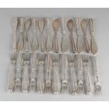 Silver viscouvert, 12 persons, 833/000, with knives and forks 12 is provided with a handle on a