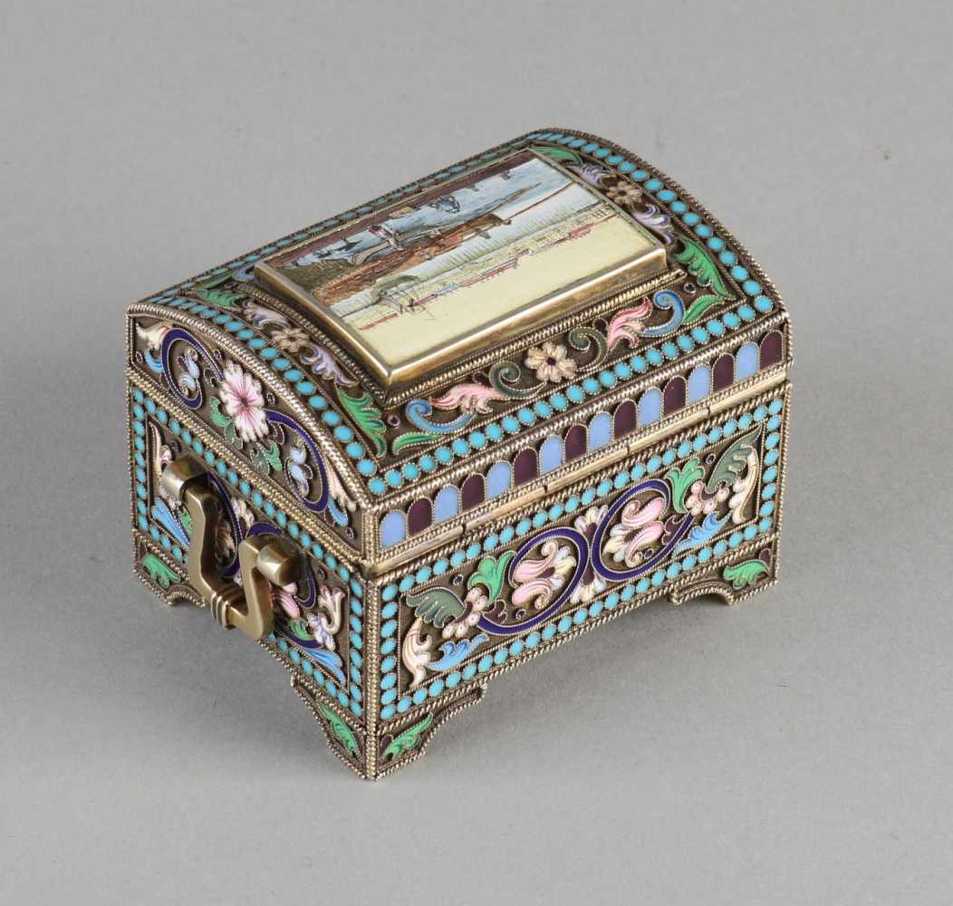 Particularly Russian silver box, 84 zolotniks equipped with gilding. In the form of a treasure chest - Bild 2 aus 3