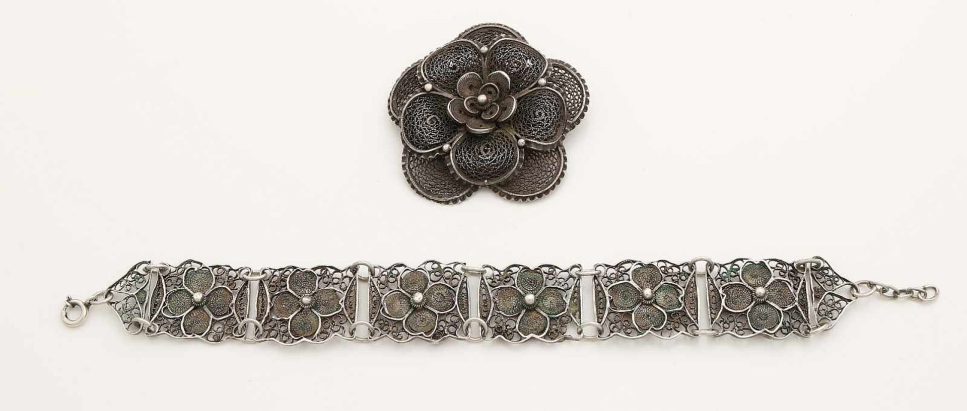 Silver filigree bracelet and brooch, 800/000, bracelet and brooch with filigree flowers. width 18mm,