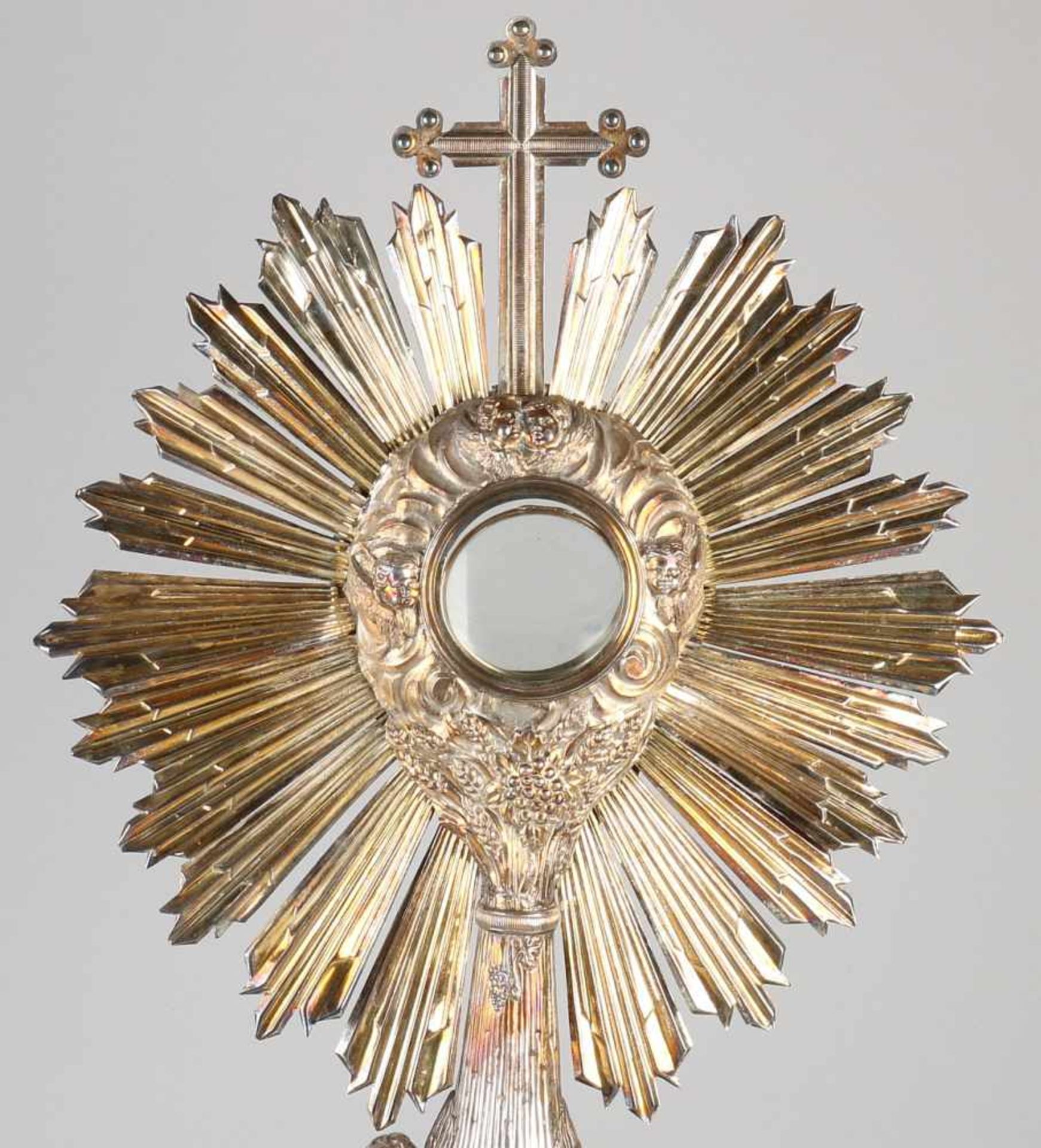 Unique silver monstrance, 950/000, Baroque, decorated with a seeing eye, cherubs, acanthus leaves - Bild 3 aus 3