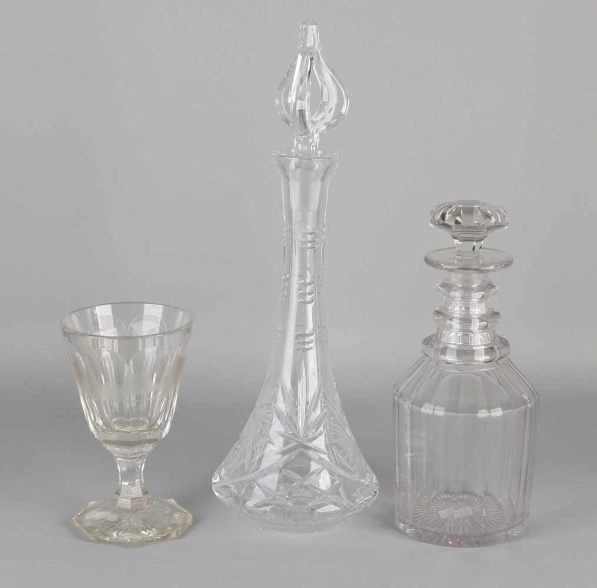 Three times old / antique crystal glass. Comprising: Etched glass in 1844, Castle Warmbrunn in