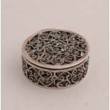 925/000 Silber teilweise herzförmige filigrane Hochzeitsbox (für Ringe). Größe: 32 x 13 mm. In guter