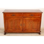 Antikes Mahagoni Louis Philippe Sideboard. Schellack. Um 1870. Abmessungen: 85 x 137 x 53 cm. In