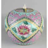 Chinesisches Porzellan Family Rose Ingwerglas des 19. Jahrhunderts mit Blumendekor. Abmessungen: H