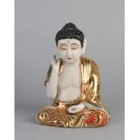 Japanischer Satsuma Porzellan Buddha mit Golddekoration und Bodenmarkierung. Größe: 21 cm.
