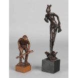Zwei Bronzefiguren, von denen eine monogrammiert ist. Zweite Hälfte des 20. Jahrhunderts. Größe: H