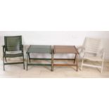 Zwei hölzerne klappbare Picknick-Sets (oder Liegestühle). Bestehend aus: 2x Stuhl + 2x Tisch. 20.