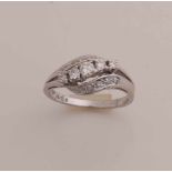 Phantasie-Ring aus Weißgold, 585/000, mit Diamant. Ring mit 5 Diamanten im Brillantschliff