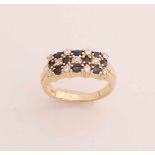 Gelbgoldring, 585/000, mit Diamant und Saphir. Ring bestehend aus 3 Reihen Bein-Chatons, abwechselnd