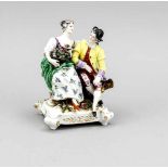 Antike Wiener Porzellanfigur. Mann und Frau mit Blumen. Mit Bienenstock markiert. 19. Jahrhundert.