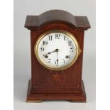 Antike Amsterdamer Mahagoni Tischuhr. Um 1910. Waterbury Clock & Co. VEREINIGTE STAATEN VON AMERIK
