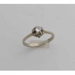 Solitärring aus Weißgold, 750/000, mit Diamant. Ring mit einem Spiegel-Chaton, besetzt mit einem