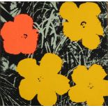 An Andy Warhol. Blumen. Lithographie auf Leinen. Abmessungen: H 35 x B 35 cm. In guter Kondition