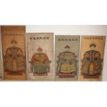 Vier antike chinesische Ahnenporträts auf Papier. Aufgeklebt. Druckt auf Papier. Einige Flecken.