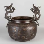 Großer zweifarbiger Blumentopf aus Bronze aus dem 19. Jahrhundert mit Drachen / Vögeln und