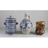 Drei Teile antiker deutscher Keramik. Bestehend aus: Steinzeug Tabakglas, Wilckens Kautabak, um