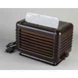 Bakelit Philips Radio von 1945. Typ 209 / U. In sehr gutem Original- und Betriebszustand. Größe: