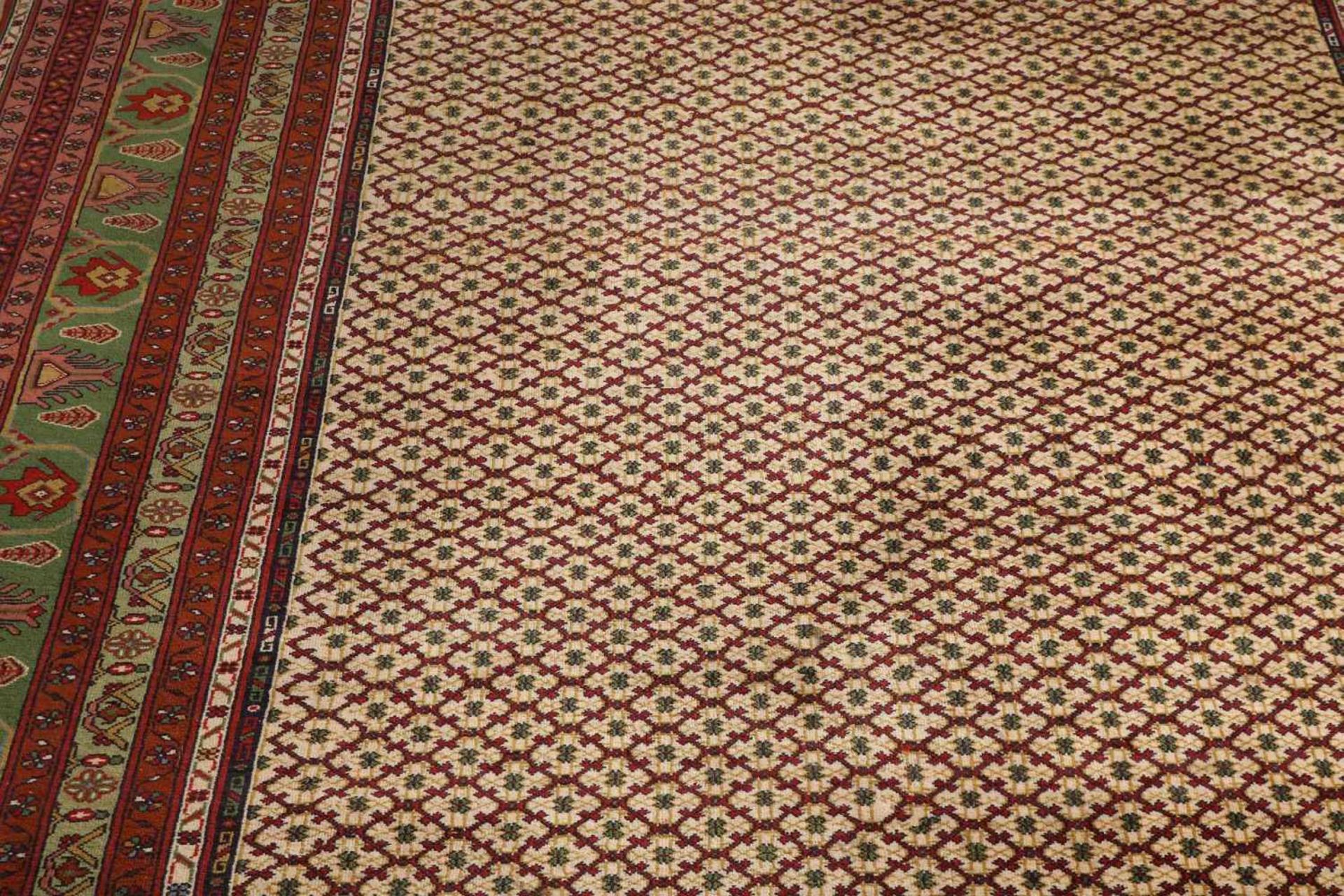 Großer alter persischer Kundus Teppich mit Blumendekor. Natürliche Erdtöne. Größe: 305 x 195 - Image 2 of 3