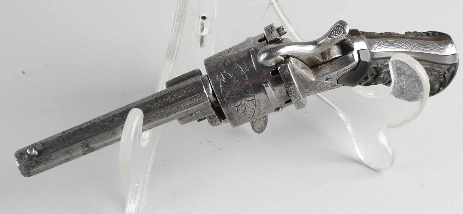 Wunderschön dekorierter Pinfire Revolver mit geschnitztem Hintern mit Karyatiden. Größe: L 18 cm - Image 3 of 3