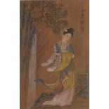 Chinesische oder japanische Gouache. Unterzeichnet. Geisha am Baum. Abmessungen: H 40 x B 27 cm.