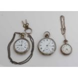 Los mit drei silbernen Taschenuhren, 800/000 und 925/000, große englische Uhr mit römischen Ziffer