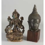 Zwei alte orientalische Bronzefiguren. Buddhist. 20. Jahrhundert. Größe: 20 - 25 cm. In guter