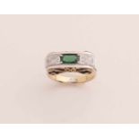 Gelbgoldring, 585/000, mit Turmalin und Diamant. Ring mit einem rechteckigen durchbrochenen Kopf,