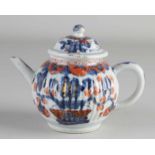 Chinesische Imari-Porzellanteekanne aus dem 18. Jahrhundert mit Blumen- / Golddekor. Minimale