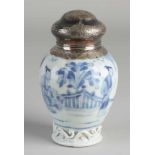 Chinesisches Porzellan Kang Xi Teedose aus dem 17. - 18. Jahrhundert mit silbernem Rand und