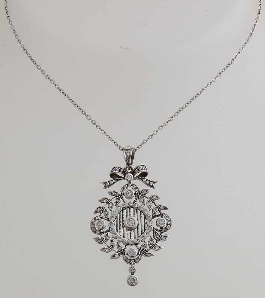 Elegante Halskette aus Weißgold, 585/000 mit Anhänger, 750/000, mit Diamant. Zarte Ankerhalskette