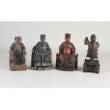 Vier antike chinesische Holz geschnitzte polychrome Tempelschützer. 18. - 19. Jahrhundert. Einige