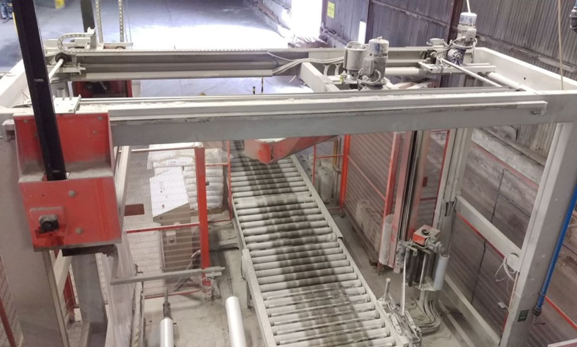AUTOMATIC PALLET WRAPPING STATION WITH CONVEYORS - Image 2 of 18