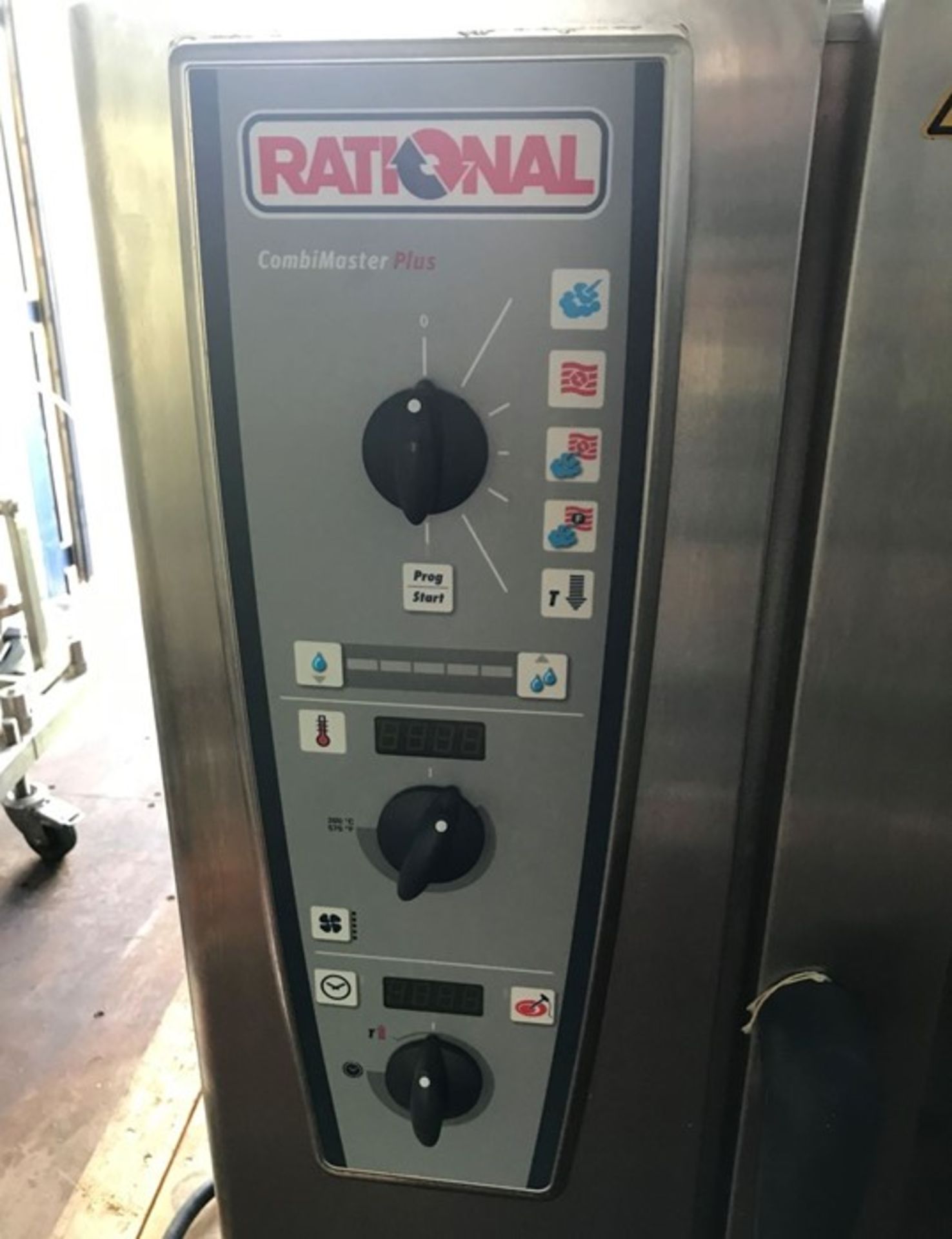 RATIONAL COMBIMASTER PLUS OVEN - Image 2 of 5