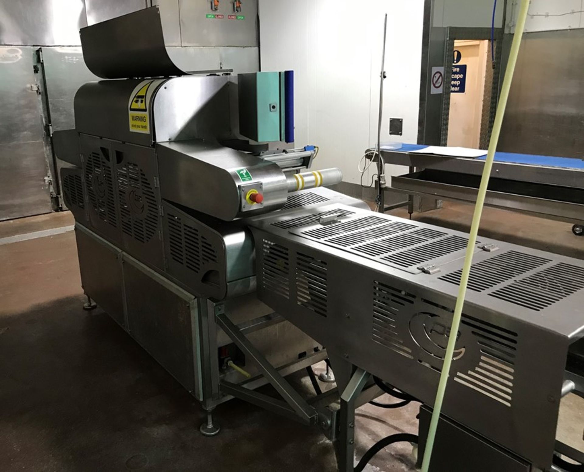 ***LOW RESERVE WORKING CONDITION*** PA VISION 400 INLINE TRAY SEALER - Image 5 of 19