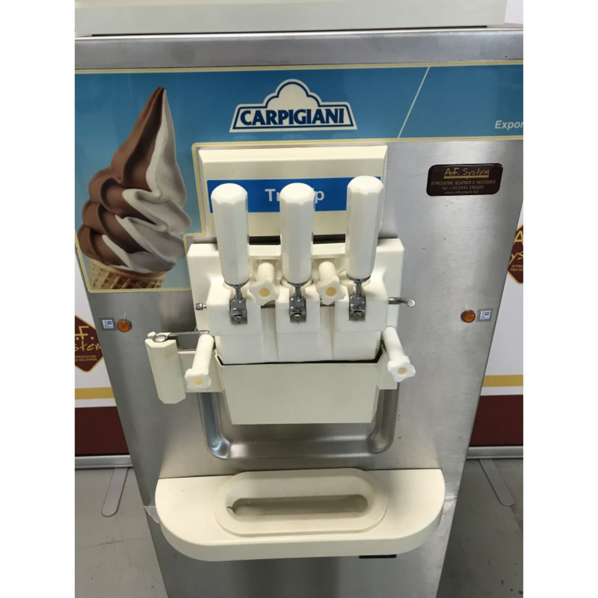 ICE-CREAM MACHINE - Image 2 of 3