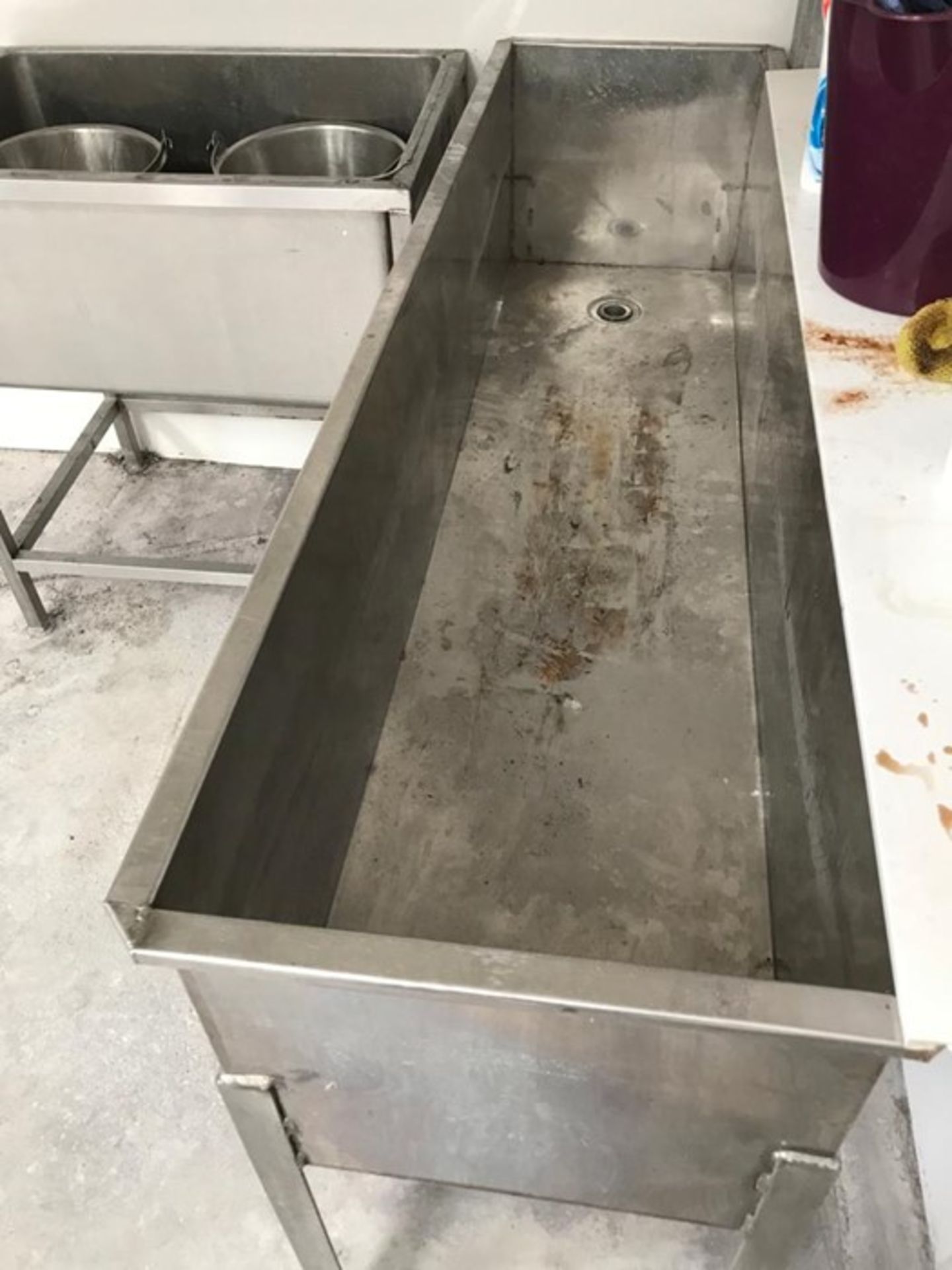 SINK/ TROUGH